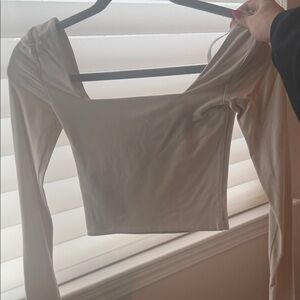 Aritzia Cream Long Sleeve Crop Top